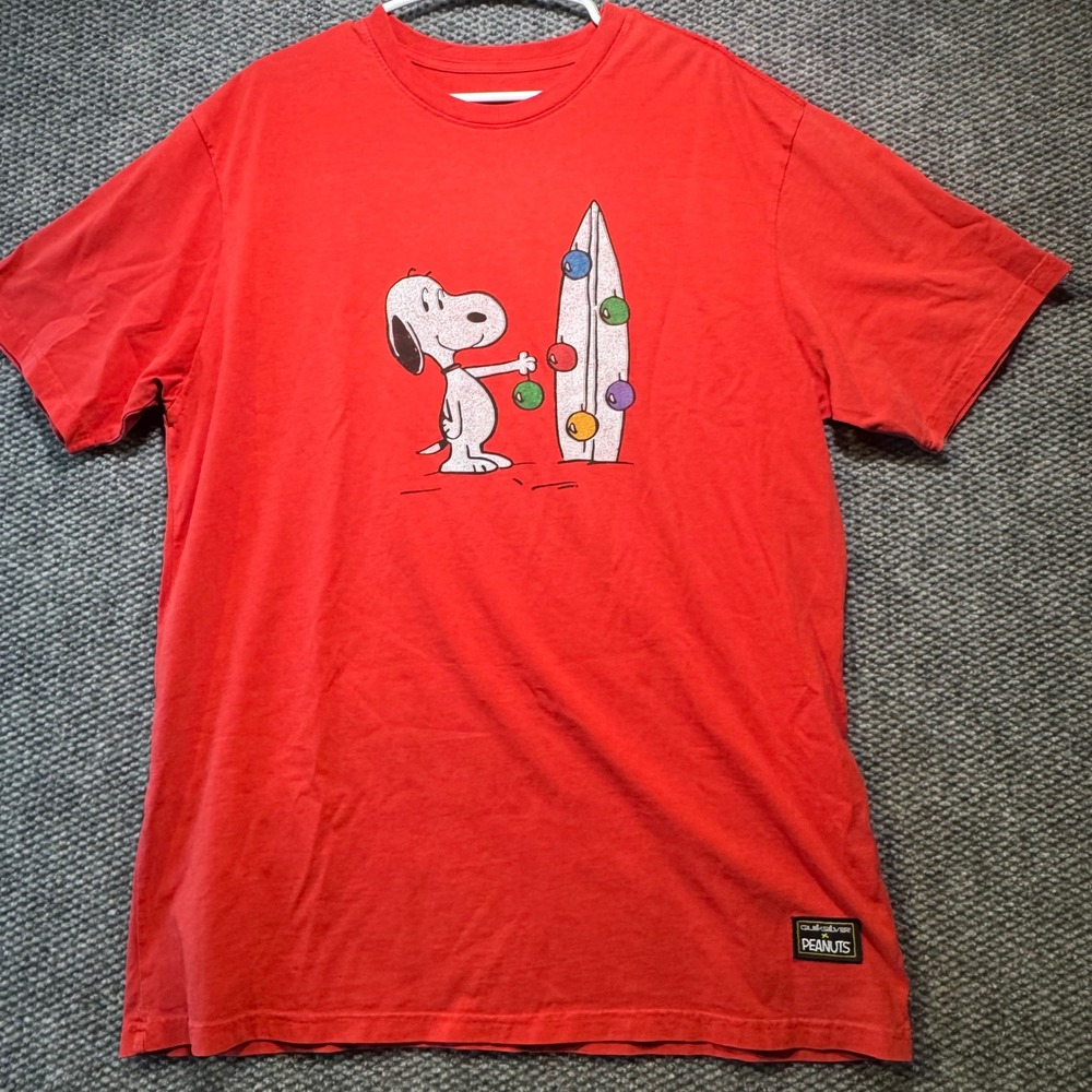 Quiksilver x Peanuts Snoopy Surfboard Christmas Graphic T-Shirt Red XL NEW